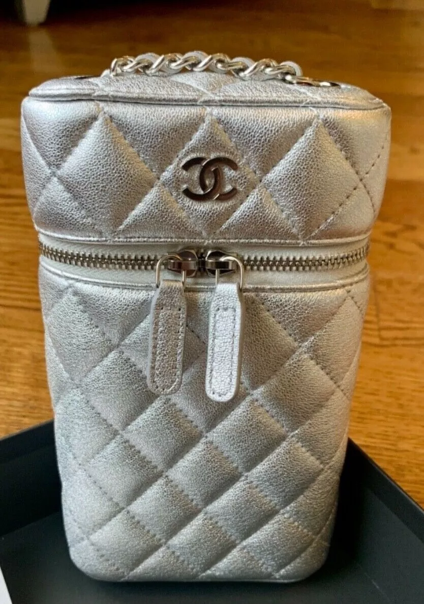 Chanel 21S Classic Flap Phone Holder w Chain Unboxing .( What Fits , Mod  Shots ) 