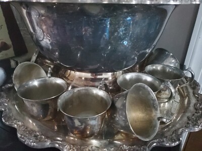 Grand Duchess (Silverplate, Hollowware) by TOWLE 14 Pc Punch Set