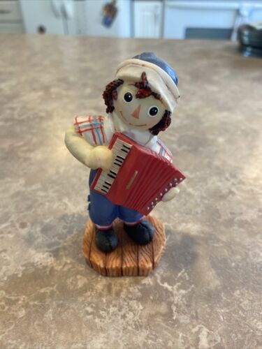 ENESCO RAGGEDY ANN AND ANDY - MUSIC IS THE LAUGHTER IN OUR HEARTS - ACCORDIAN - Picture 1 of 5