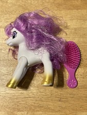 Zuru Unicorn with Purple Glitter Hair Plastic Figurine With hairbrush