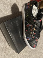 NWT G By Guess Sneakers Size 8.5