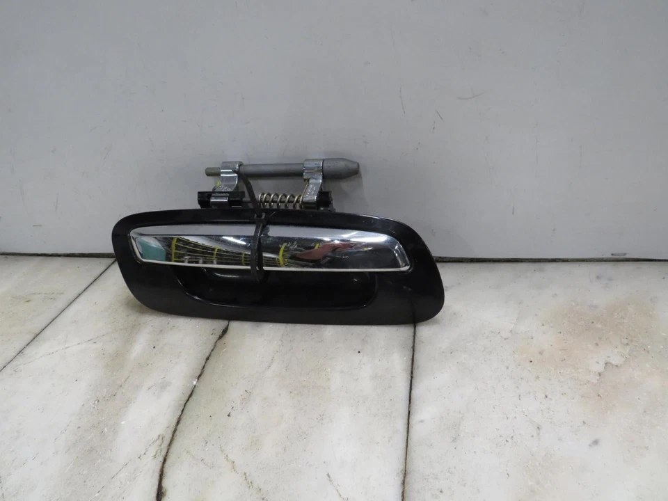 Maçaneta externa direita porta traseira 02 03 04 05 06 INFINITI Q45 - Imagem 3 de 3