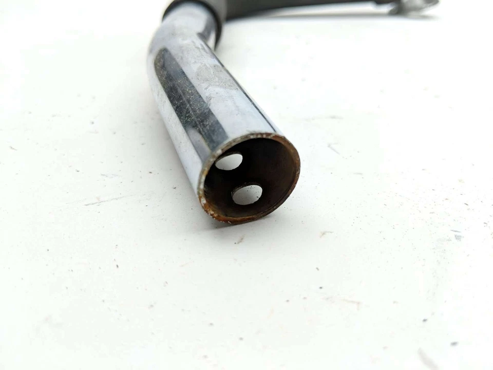 86 Suzuki Cavalcade GV 1400 Barra de agarre trasera derecha Manija Soporte Soporte Foto 4 de 4