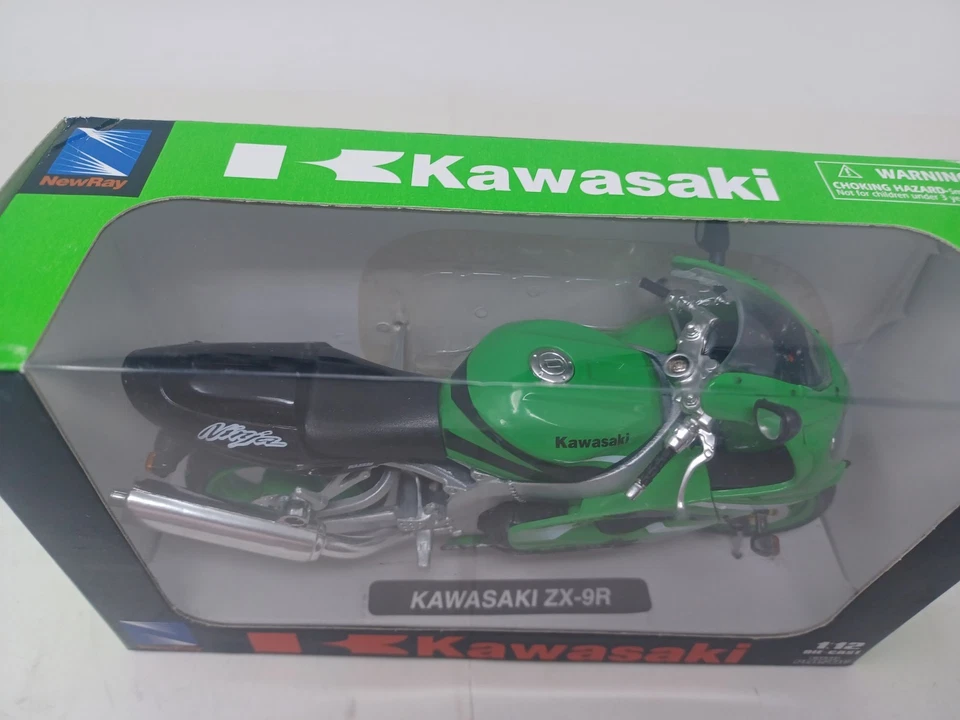 Nuevo Ray Kawasaki ZX-9R en verde 1:12 diecast  Foto 3 de 4