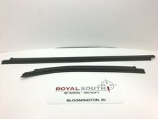Toyota Tacoma Dcb 01 - 04 Rt Door Belt Molding 2pc Set Weatherstrip Genuine Oem