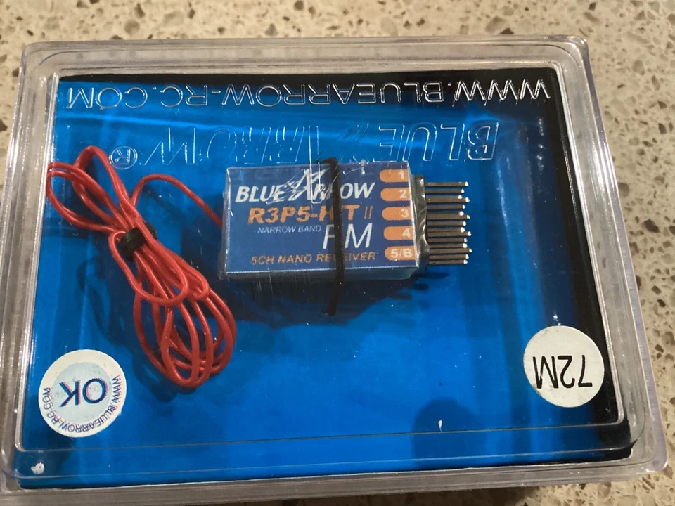 HOBBY STORE NOS BLUE ARROW R3P5-H/T II NARROW BAND FM 5CH NANO RECEIVER - Image 3 of 3