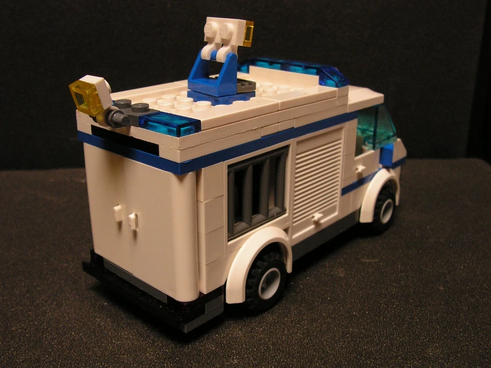 LEGO City 7286 Prisoner Transport, photo 3 sur 5