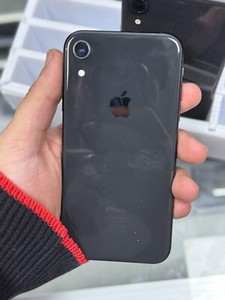 Apple iPhone XR - 64GB - Schwarz (Entsperrt) A2105 (GSM)