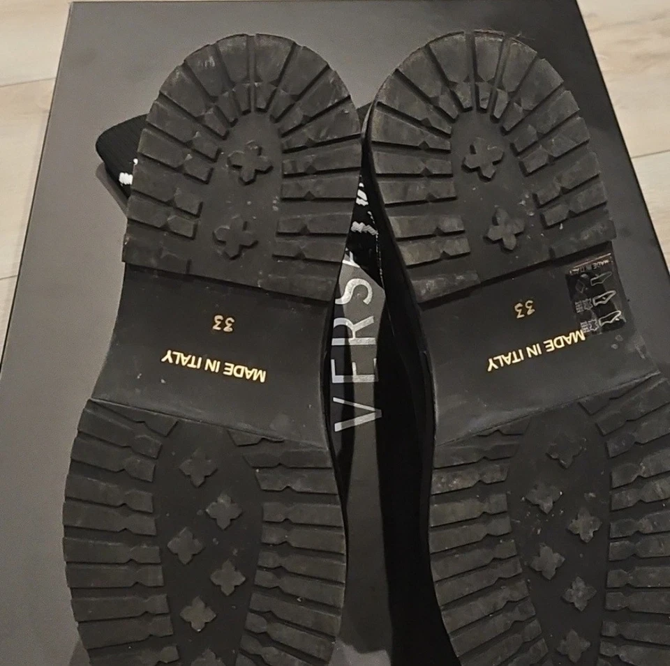 Kids Versace Boots Size 33 - Image 4 of 4