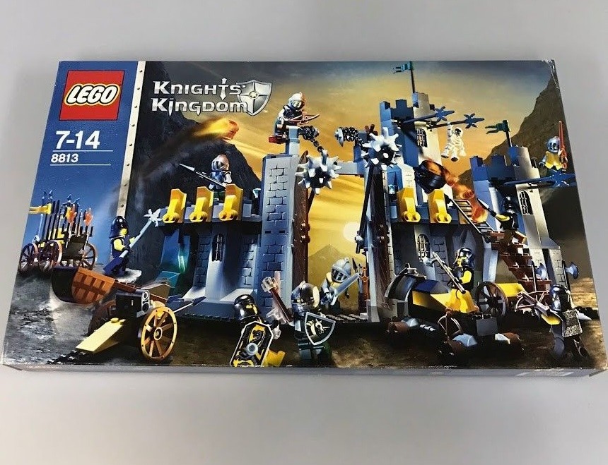 LEGO Knights' Kingdom Battle At The Pass 8813 In 2006 New