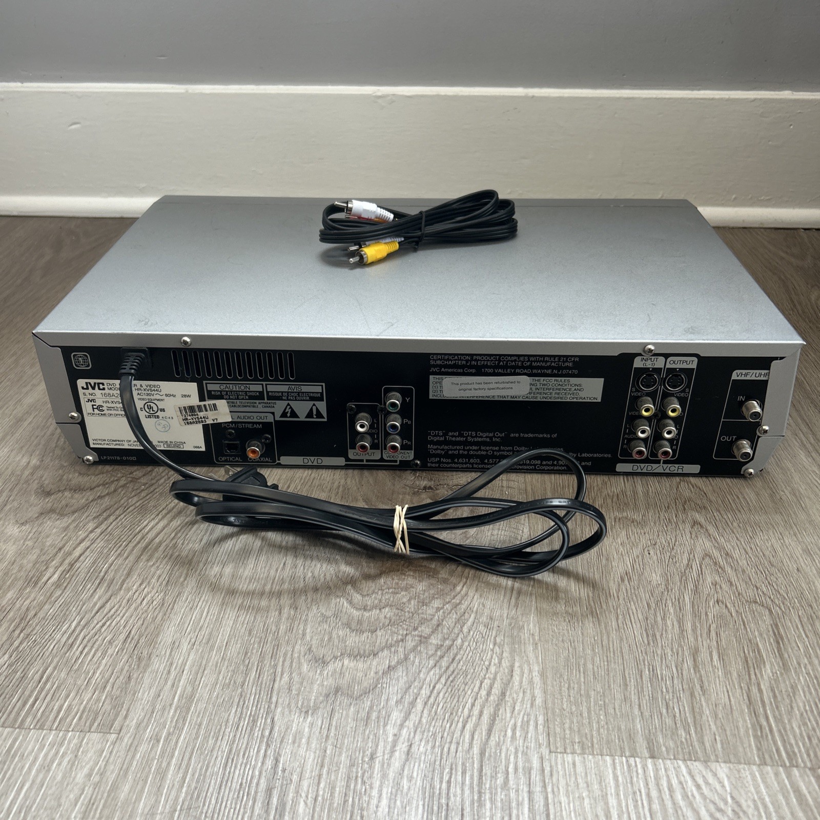 JVC DVD VHS Combo Player VCR Recorder HR-XVS44U w/ Cable Tested Works No Remote