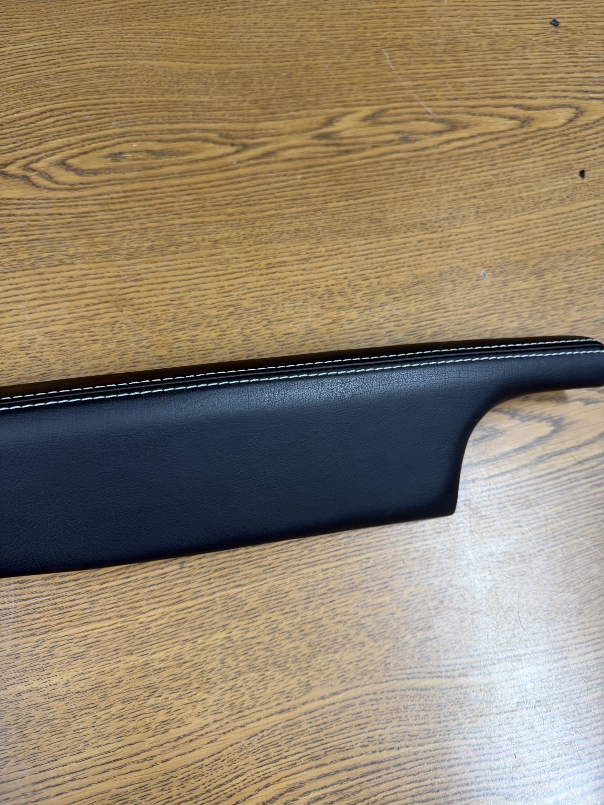 2003-2008 Maserati Quattroporte Right Passenger Rear Door Panel Armrest OEM