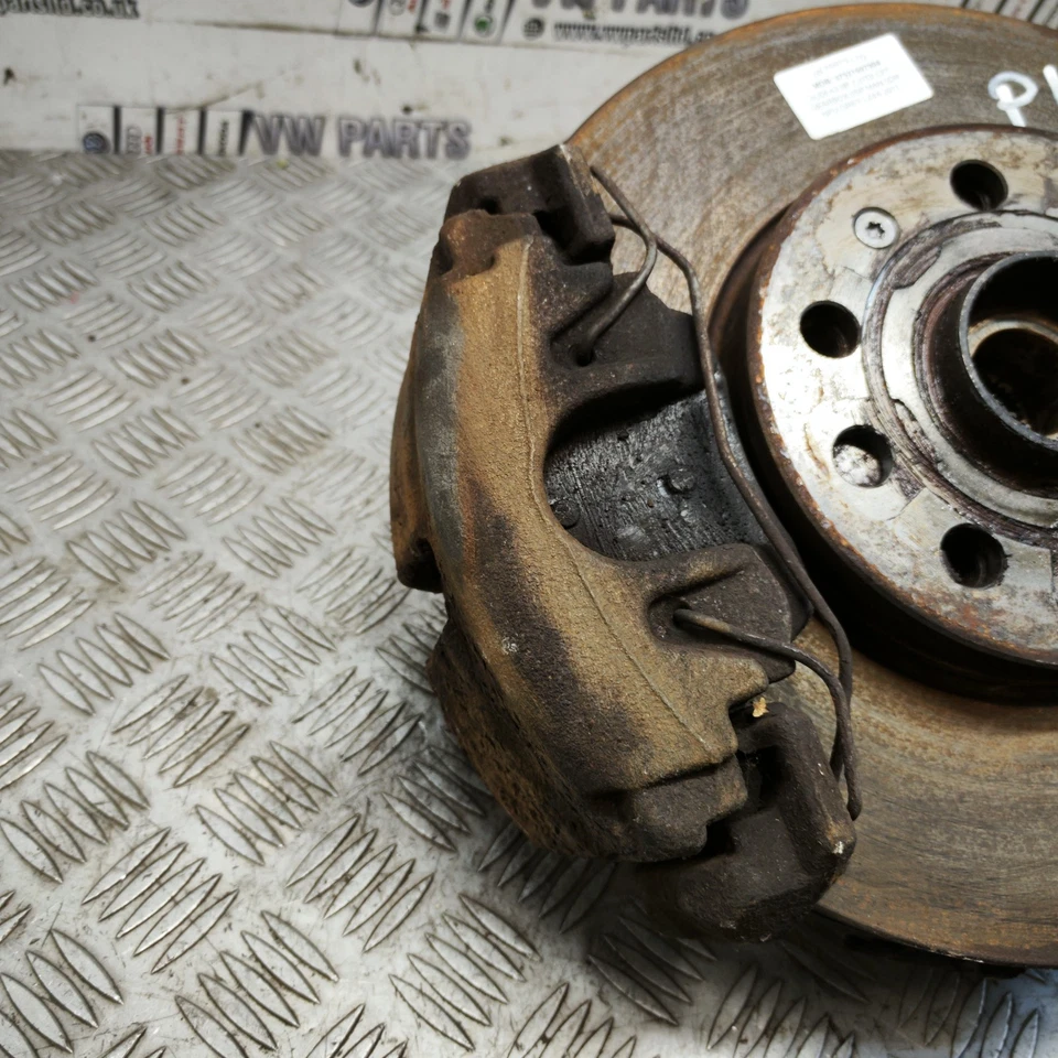 AUDI A3 8P PASSENGER SIDE FRONT HUB 2.0TDI CFF 2009-2012 - Image 3 of 4