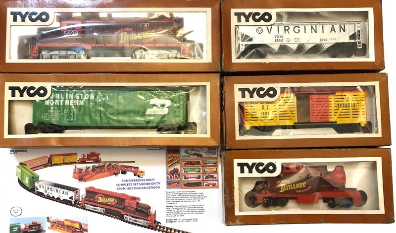 HO TYCO DURANGO LOT of 5 Ready to Run Trains and Extras - SEE VIDEO!