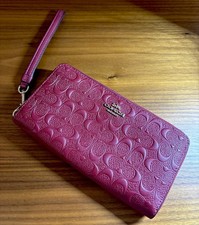 Cartera larga Coach roja con logotipo de firma estilo clásico nueva sin etiquetas