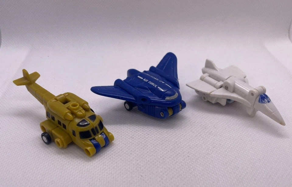 Transformers Micromasters Air Patrol 1990 Sky High Blaze Master Tread Bolt - Image 2 of 4