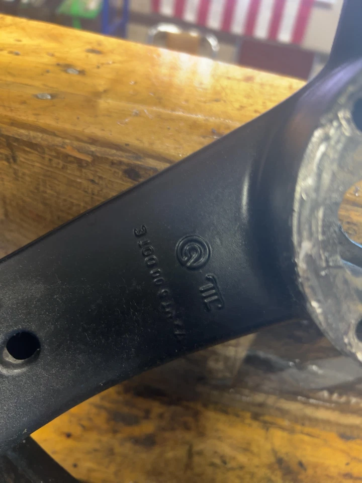 Triumph Daytona T595 1998 identificación de rueda trasera T2005196 OEM Foto 4 de 4