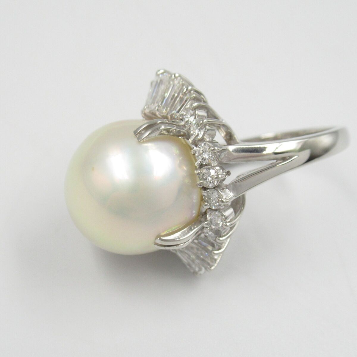 TASAKI White Pearl Diamond Ring Pt900 Platinum Clear White TASAKI White Pearl Diamond Ring Pt900 Platinum Clear White