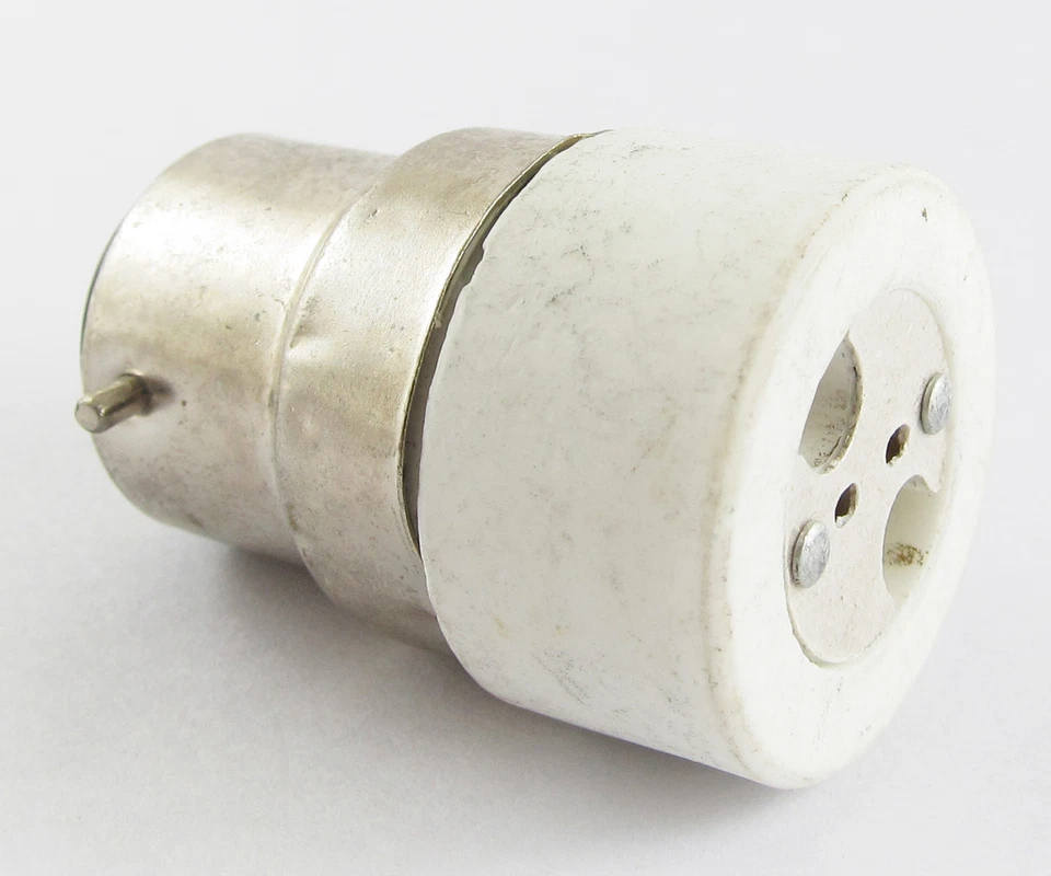 10x B22 Male to MR16 Female Socket Base LED Halogen CFL Light Bulb Lamp Adapter - Image 3 of 4