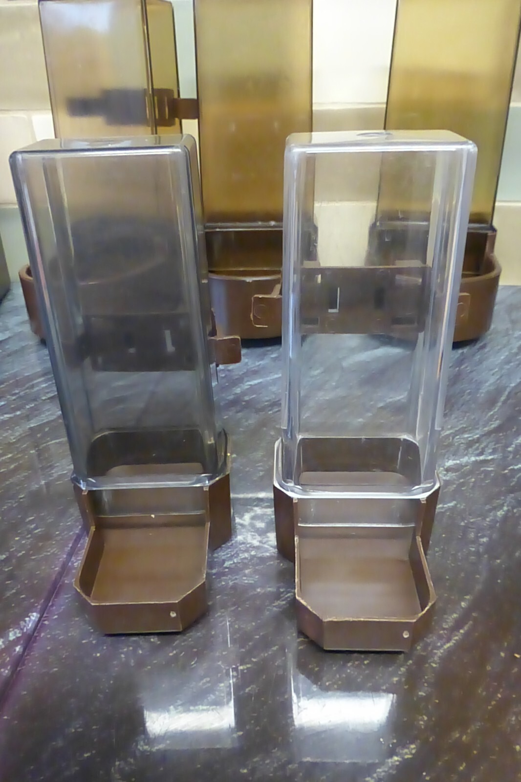 Job Lot Bird Parrot Parakeet Cockatiel Brown Plastic Food Water