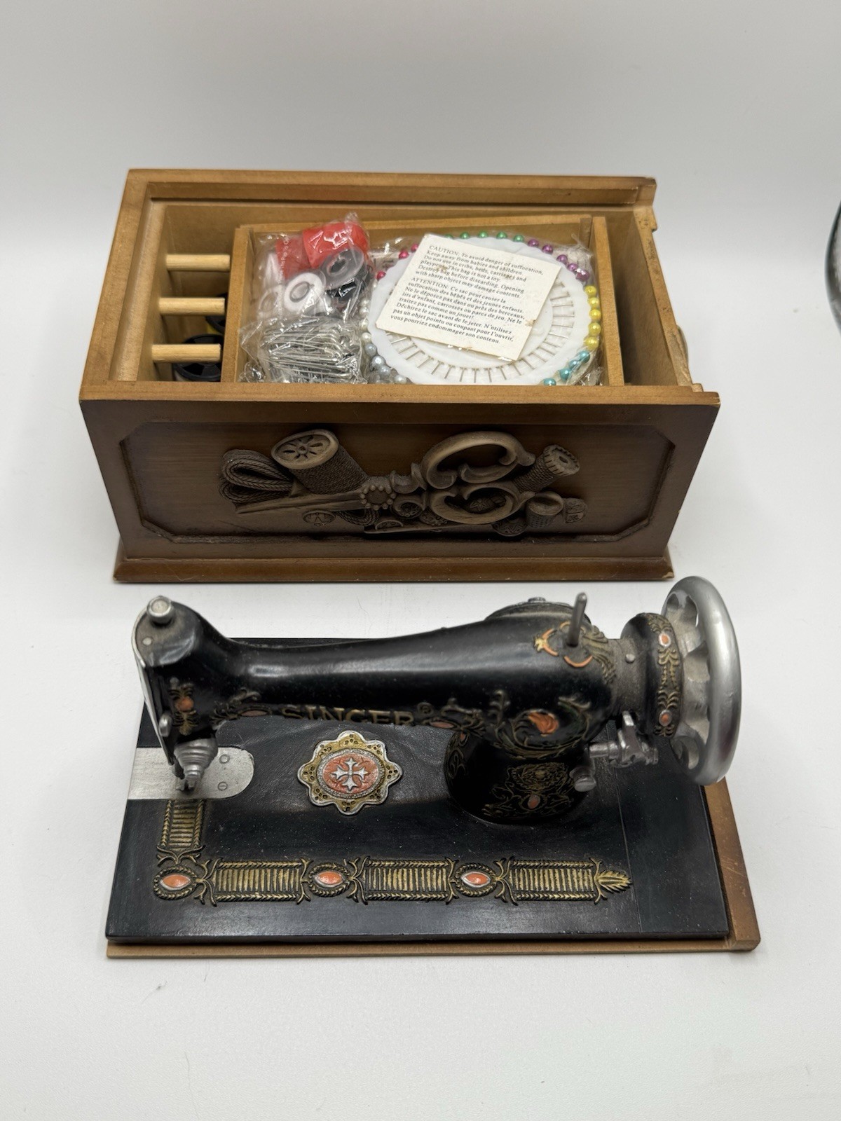 Singer NEW Sewing Machine Replica Mini Wooden Storage Box With Thread Vintage