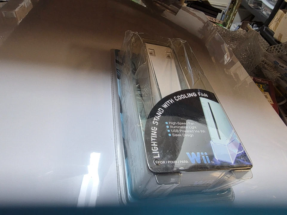 NUEVO HYPERKIN Ventilador + Soporte con Luz Brillante Azul para Nintendo Wii i35 Foto 4 de 4