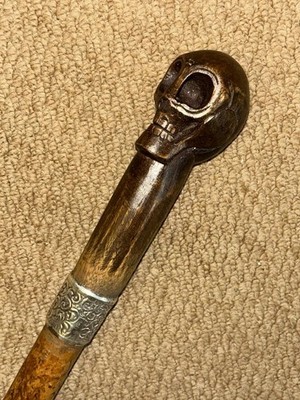 Viktorianischer Gehstock / Stock handgeschnitzt Totenkopf & gepunzt 1897 Silberhalsband
