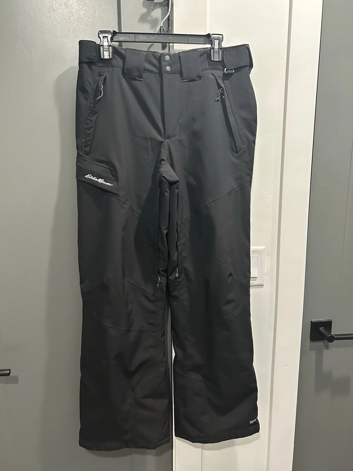 Eddie Bauer Men’s Insulated Ski Pants Size Medium Black
Opens in a new window or tab