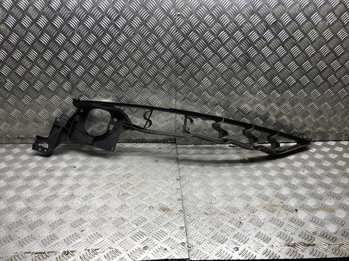 BMW X5 E70 2012 Links Halterung Kotflügel 51127157989 DRA45850