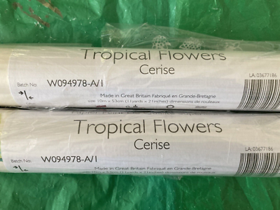 Papier Peint Laura Ashley Tropical Flowers Cerise - Rouleau Blanc - Qualité Supérieure