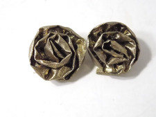 Women's Fabric Gold Rosette Shoe Clips 1 1/2" Diameter