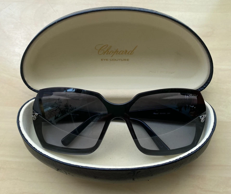 Auténticas gafas de sol Chopard negras para mujer Foto 2 de 4
