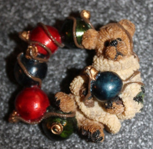 Vtg 1995 Boyds Bears & Friends Bearwear Edmund Deck the Halls Wreath Brooch Pin