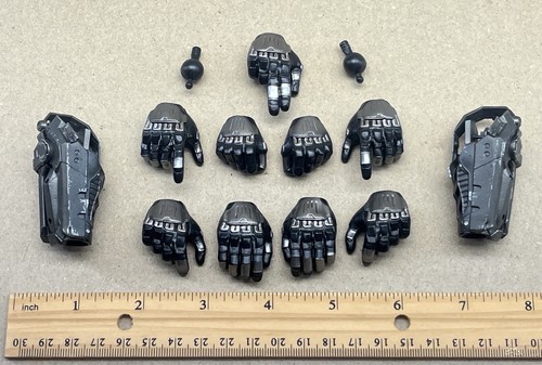1/6 Hot Toys 12" figure Batman Arkham Knight VGM028 Red Hood Gauntlets Hands set