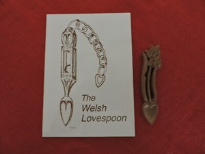 Daffodill Welsh Lovespoon with Heart Shape Bowl and Short Story of Love Spoons