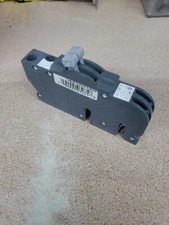 1) Zinsco UBIZ0240 Thin 40 Amp 2 Pole Twin Circuit Breaker