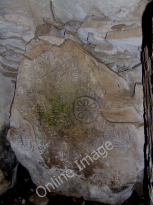 Photo 6x4 Chamber in Loughcrew cairn Millbrook/N5577 Decorated stone in  c2010