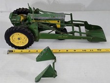 J-161 VINTAGE 1950'S DIECAST ERTL JOHN DEERE TRACTOR WITH FRONT LOADER