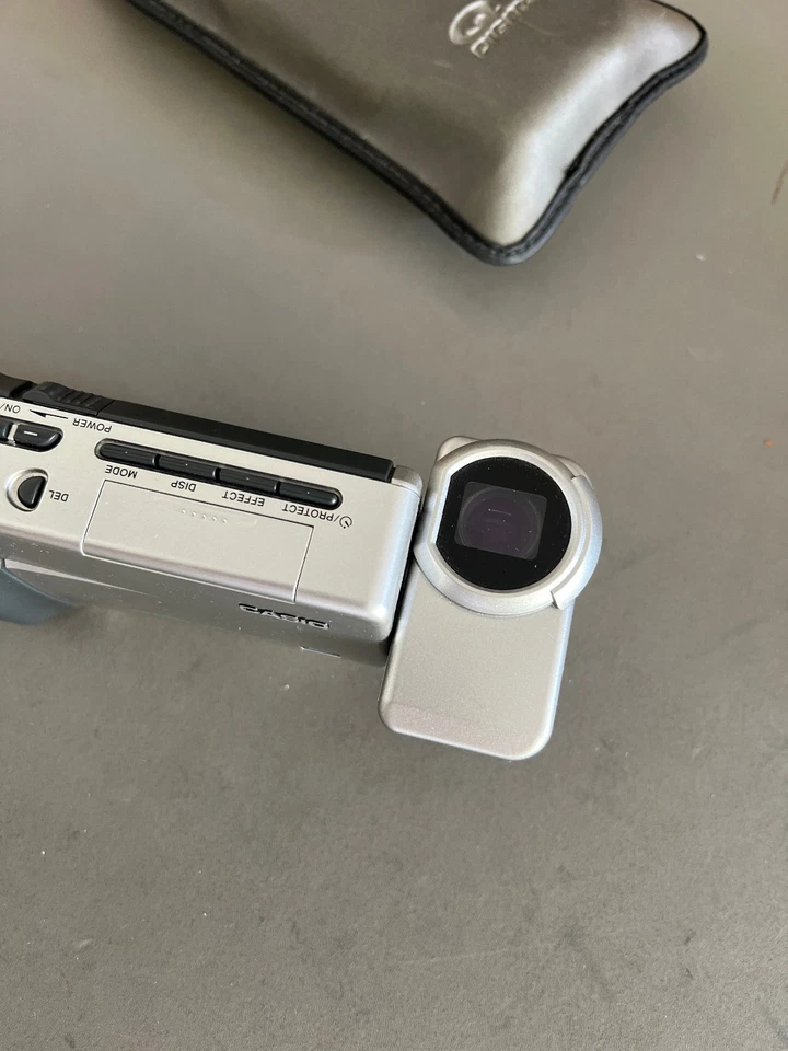 Digital-Kamera CASIO QV-300 - 90er Jahren Fotoapparat digi-Cam 2000 Point Shoot - Bild 3 von 4