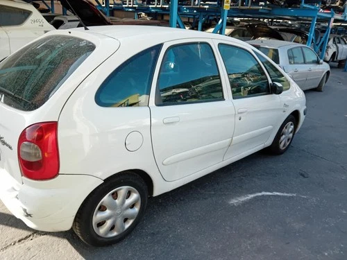 T118470003 Porta Fusibili per CITROEN XSARA PICASSO 2.0 HDi 2003 3900598 - Foto 9 di 10