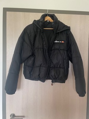 winterjacke cropped Ellesse Damen herren schwarz Puffjacke Oversize