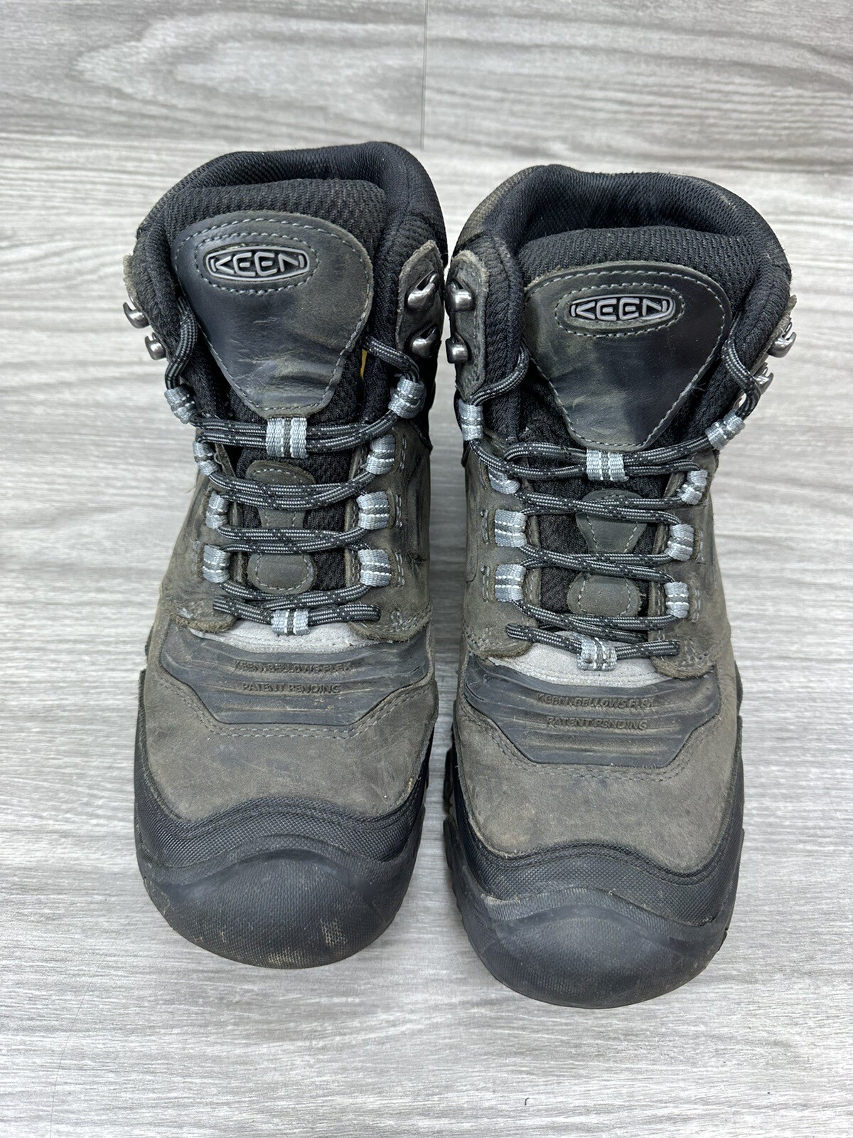 Stivali da trekking Keen Ridge Flex Mid impermeabili neri e grigi taglia 9 5 1024911