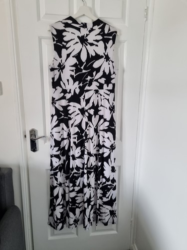 Windsmoor UK Size 16 Black And White Floral Maxi Dress Fully Lined - Picture 2 of 6