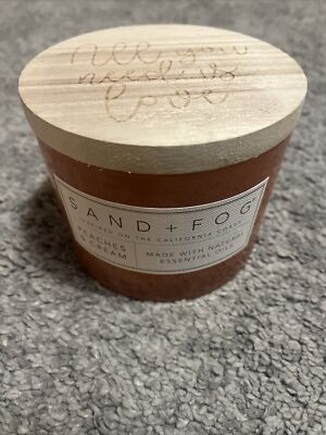 Sand + Fog Peaches & Cream Neu 2 Dochte Holzdeckel mit Motiv