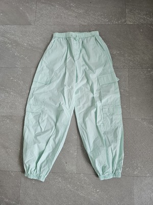 Mädchen schöne mintfarbene Cargohose Relaxed Fit Alter 11 Jahre. Neu ohne Etikett 