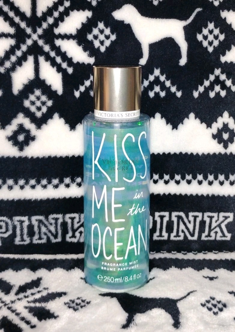 Victoria's Secret Kiss Me In The Ocean Body Mist *RETIRED