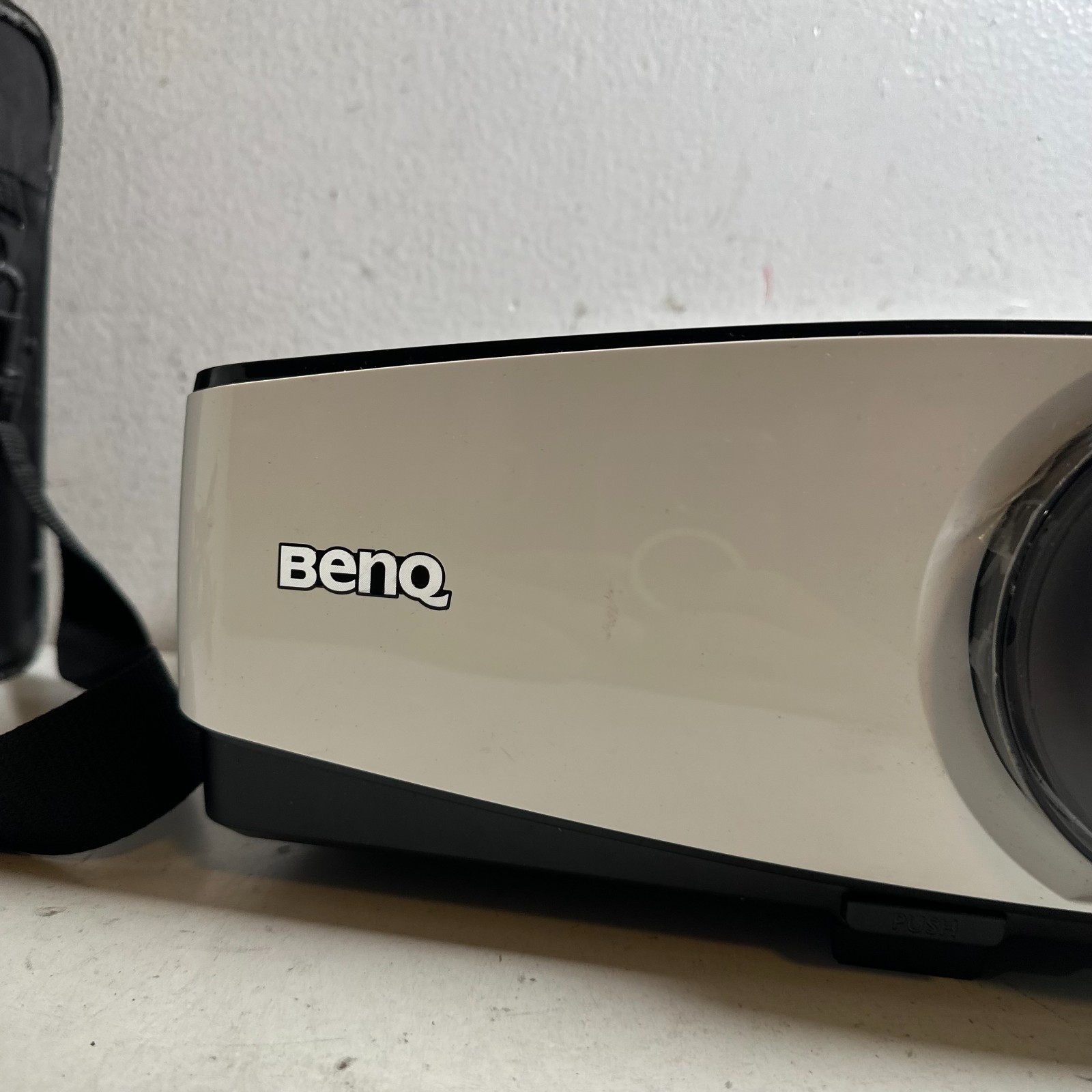 BenQ MP780 ST Black Point Draw 3D Portable DLP Digital Projector with Case