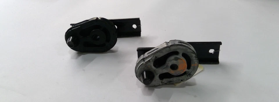 CHRYSLER COLGADOR DE ESCAPE 52079758AA NUEVO OEM 52079758AA Foto 2 de 4