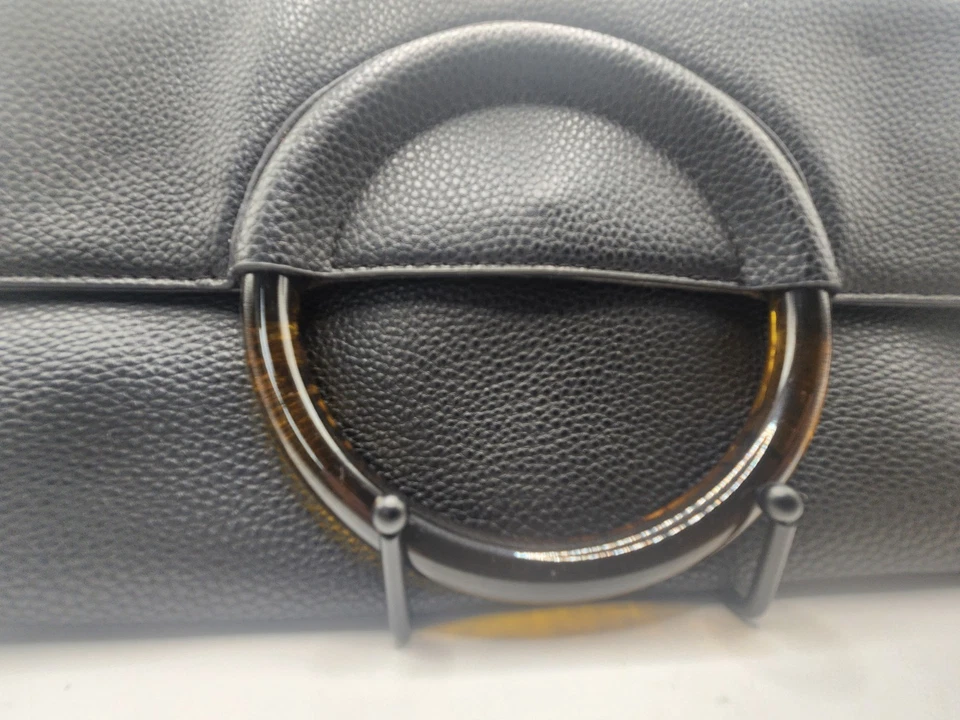 Bolso sin asas BP Nordstrom negro imitación cuero anillo tortuga asa leopardo... Foto 2 de 4