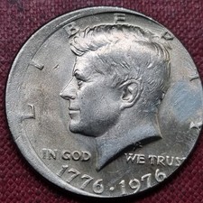 1976 Kennedy Half Dollar 50c AU - UNC Uncirculated ERROR OFF CENTER